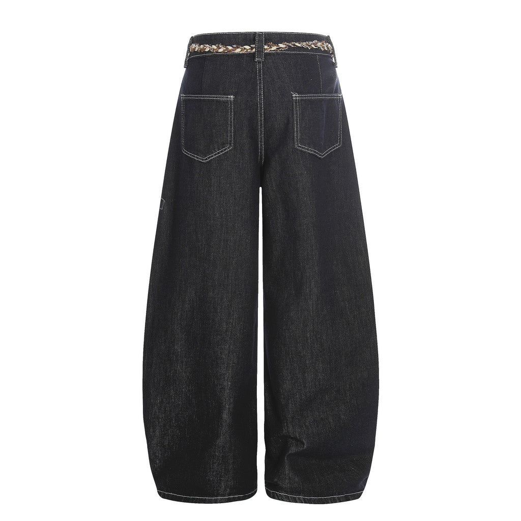 Retro washed denim jeans with waistband and curved blade